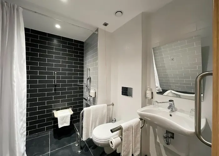 Express - - Airport By Ihg