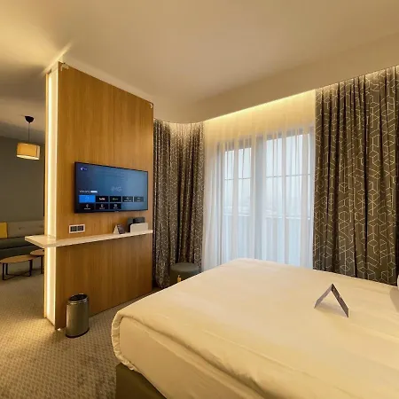 Hotel Express - - Airport By Ihg