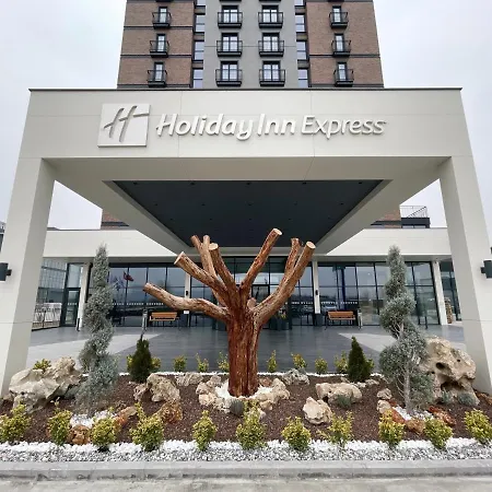 Express - - Airport By Ihg Hotel