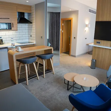 Express - - Airport By Ihg