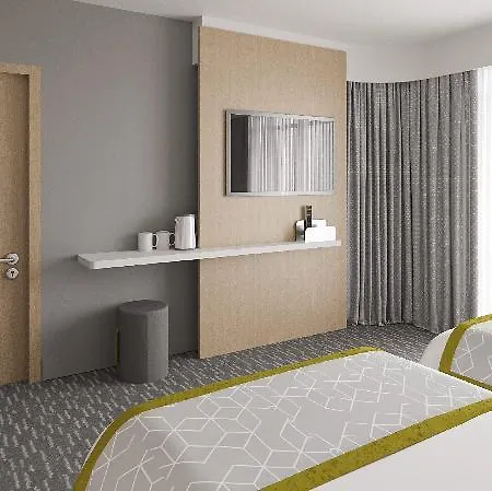 Express - - Airport By Ihg Hotel