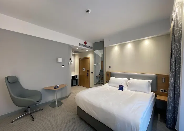 Express - - Airport By Ihg Ξενοδοχείο 4*