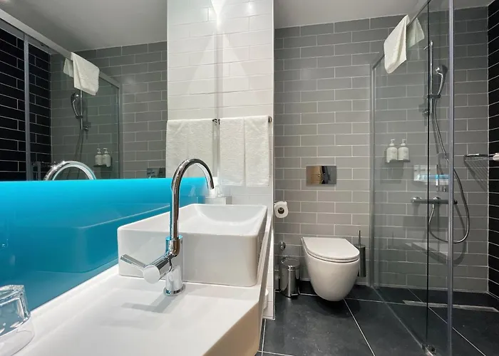 Express - - Airport By Ihg