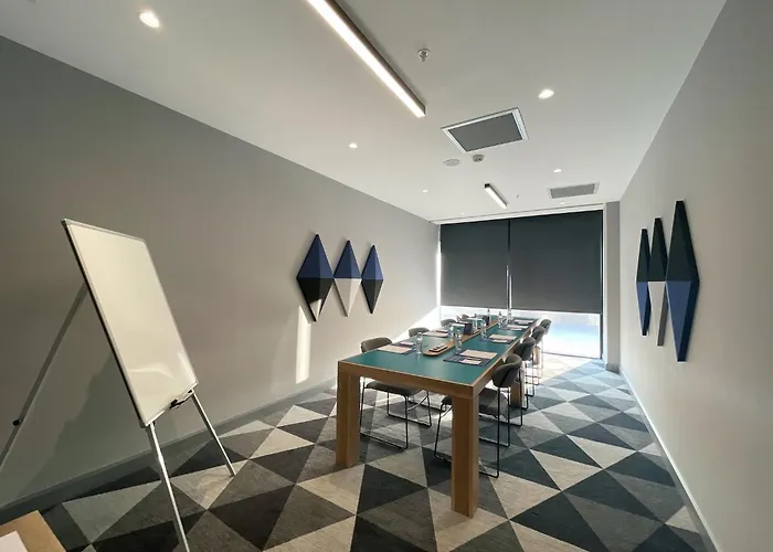 Express - - Airport By Ihg Анкара