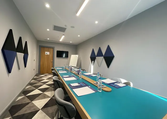 Express - - Airport By Ihg Ξενοδοχείο 4*