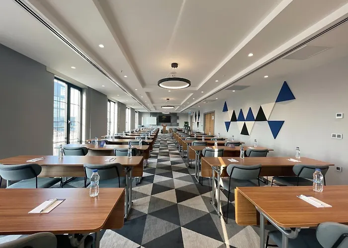 Express - - Airport By Ihg