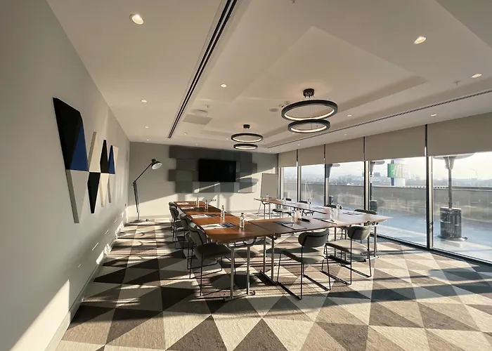 Express - - Airport By Ihg