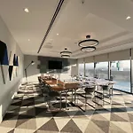 Express - - Airport By Ihg