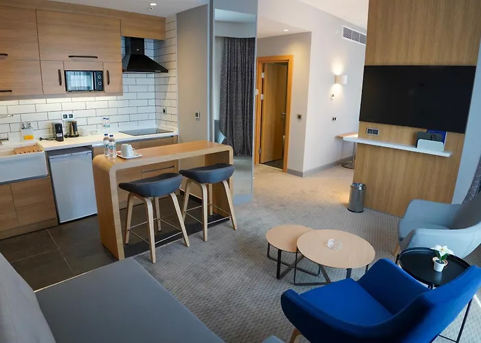 Express - - Airport By Ihg