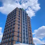 Express - - Airport By Ihg 酒店 4*
