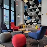 Express - - Airport By Ihg 4*