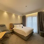 Express - - Airport By Ihg 酒店